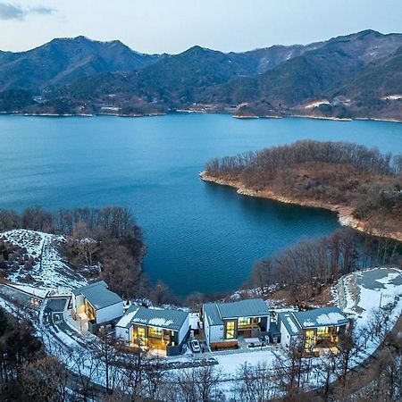 Jecheon The Shine Cheongpung Hotel Bagian luar foto