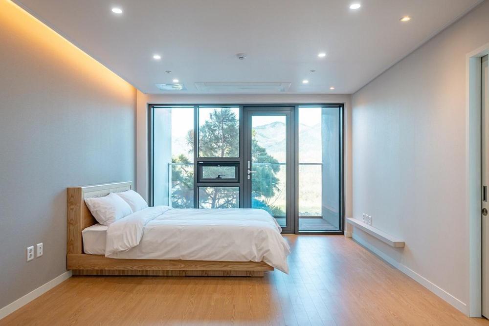 Jecheon The Shine Cheongpung Hotel Ruang foto
