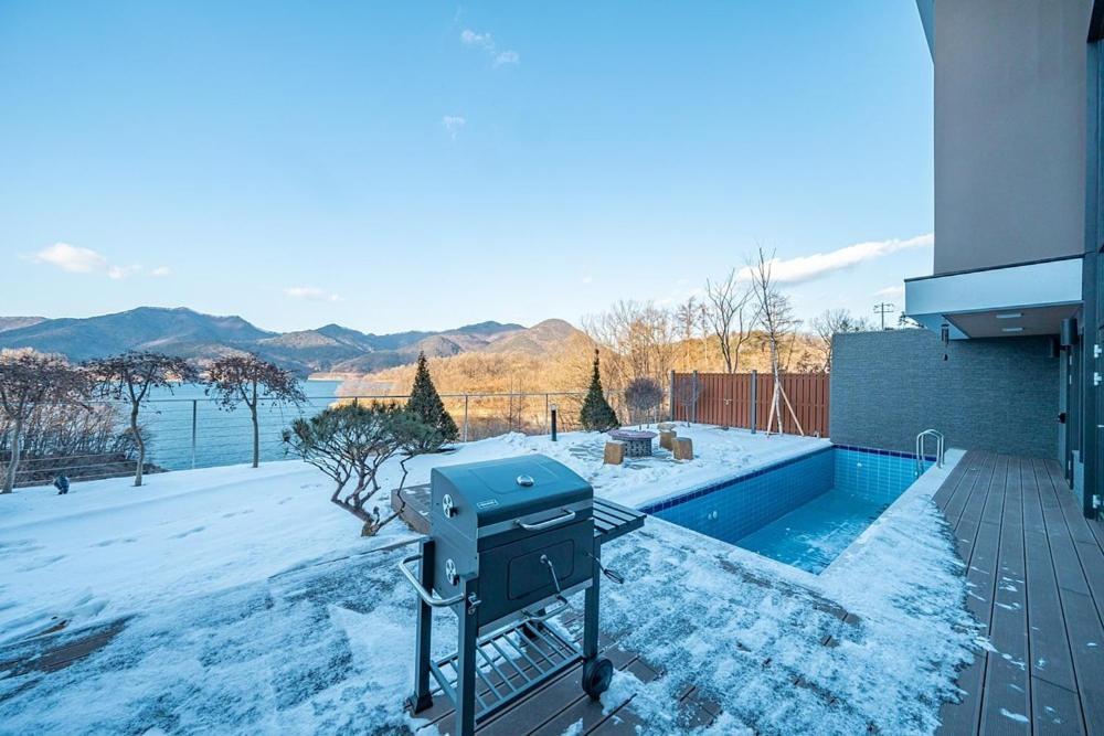 Jecheon The Shine Cheongpung Hotel Ruang foto