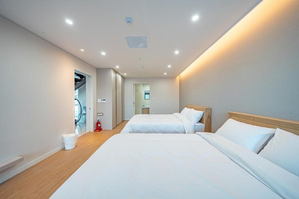 Jecheon The Shine Cheongpung Hotel Ruang foto