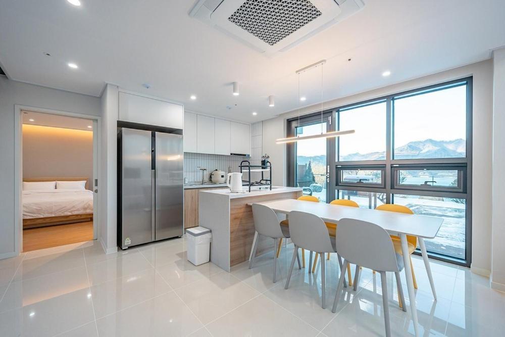 Jecheon The Shine Cheongpung Hotel Ruang foto