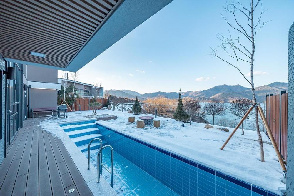 Jecheon The Shine Cheongpung Hotel Ruang foto