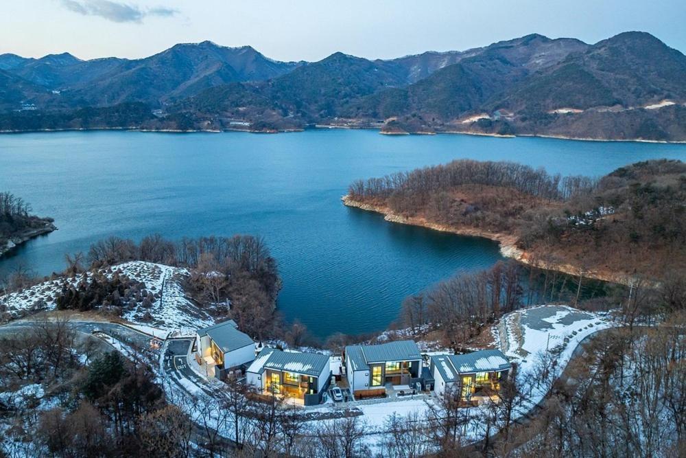 Jecheon The Shine Cheongpung Hotel Bagian luar foto